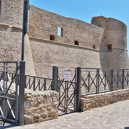 Gianna's House - Yourplace Abruzzo オルトーナ